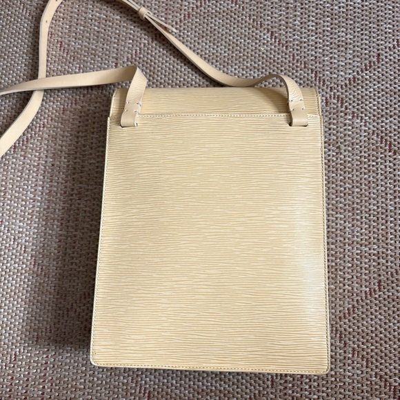 Louis Vuitton Epi Ramatuelle leather crossbody bag - Picture 6 of 9